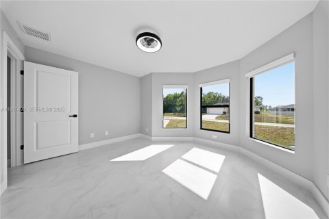 Villa ou maison à vendre à Lehigh Acres, Floride: 4 chambres № 1969051 - photo 16