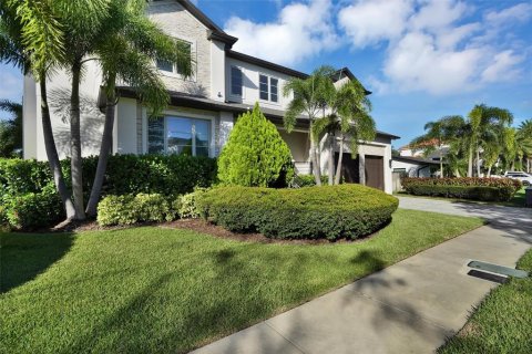 Villa ou maison à vendre à Tampa, Floride: 4 chambres, 477.33 m2 № 2427607 - photo 5