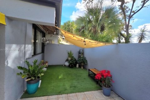 Купить таунхаус в Майами-Лейкс, Флорида 2 спальни, 90.3м2, № 2008959 - фото 6