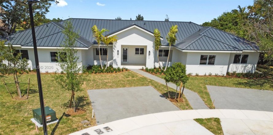 Adosado en Miami, Florida 3 dormitorios, 131.74 m2 № 2055487