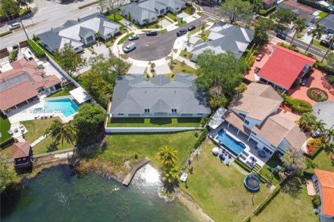 Adosado en alquiler en Miami, Florida, 3 dormitorios, 131.74 m2 № 2055487 - foto 17