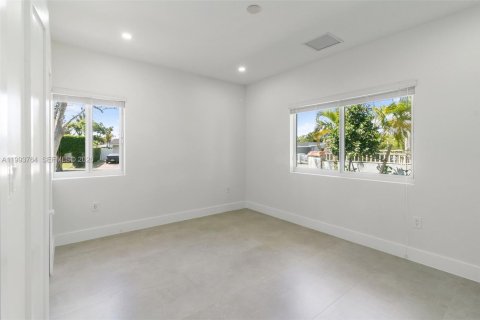 Adosado en alquiler en Miami, Florida, 3 dormitorios, 131.74 m2 № 2055487 - foto 10