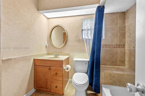 Touwnhouse à vendre à Tamarac, Floride: 2 chambres, 118.91 m2 № 2079936 - photo 20