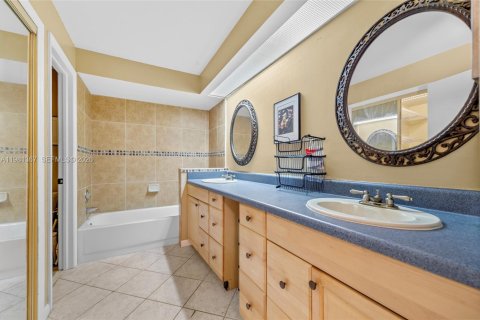 Touwnhouse à vendre à Tamarac, Floride: 2 chambres, 118.91 m2 № 2079936 - photo 25