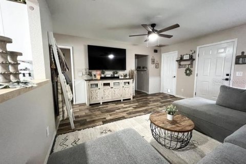 Propiedad comercial en venta en Lecanto, Florida, 4 dormitorios, 198.81 m2 № 2125889 - foto 6