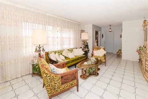 Casa en venta en Saint Lucie, Florida, 3 dormitorios, 153.1 m2 № 1900753 - foto 9