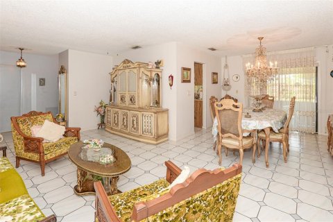 Casa en venta en Saint Lucie, Florida, 3 dormitorios, 153.1 m2 № 1900753 - foto 10