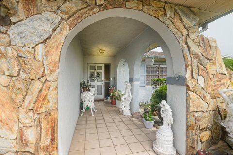 Casa en venta en Saint Lucie, Florida, 3 dormitorios, 153.1 m2 № 1900753 - foto 5