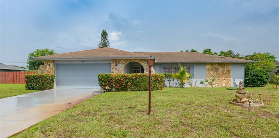 Casa en Saint Lucie, Florida 3 dormitorios, 153.1 m2 № 1900753
