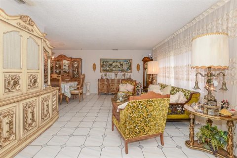 Casa en venta en Saint Lucie, Florida, 3 dormitorios, 153.1 m2 № 1900753 - foto 7