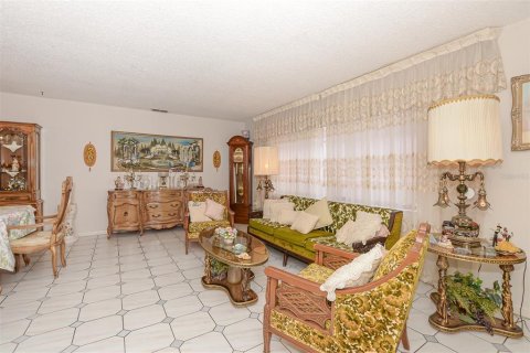 Casa en venta en Saint Lucie, Florida, 3 dormitorios, 153.1 m2 № 1900753 - foto 8