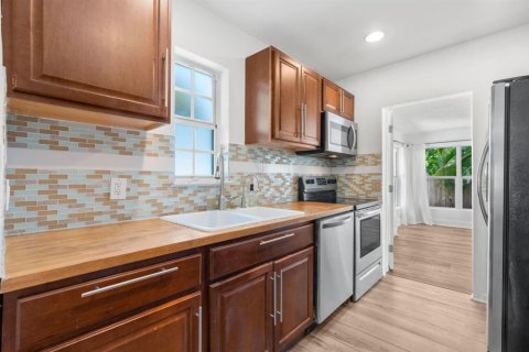 Villa ou maison à vendre à Fort Lauderdale, Floride: 3 chambres, 118.36 m2 № 2083277 - photo 13