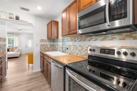 Villa ou maison à vendre à Fort Lauderdale, Floride: 3 chambres, 118.36 m2 № 2083277 - photo 15