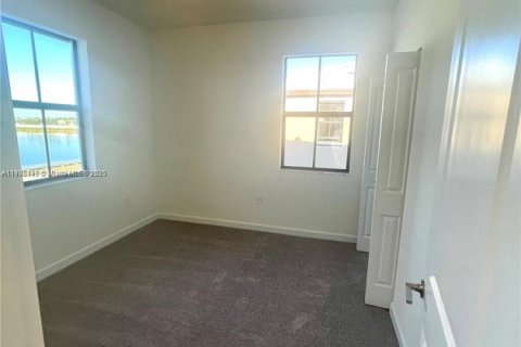 Adosado en venta en Hialeah, Florida, 3 dormitorios, 127.83 m2 № 2019724 - foto 26