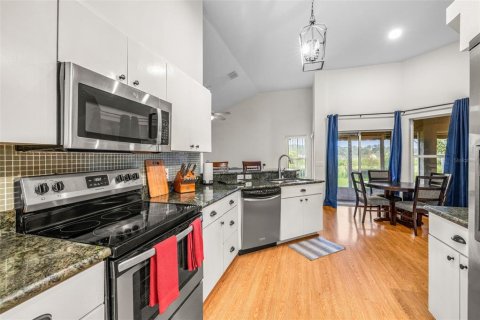 Casa en alquiler en Tampa, Florida, 4 dormitorios, 193.05 m2 № 1893627 - foto 8