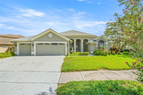 Casa en alquiler en Tampa, Florida, 4 dormitorios, 193.05 m2 № 1893627 - foto 1