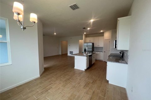 Casa en venta en Haines City, Florida, 4 dormitorios, 163.32 m2 № 1885810 - foto 13