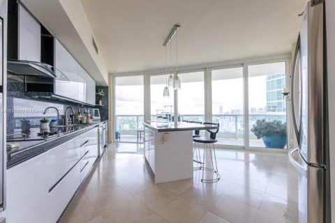 Copropriété à vendre à Miami, Floride: 2 chambres, 192.31 m2 № 1888857 - photo 9