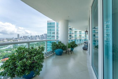 Copropriété à vendre à Miami, Floride: 2 chambres, 192.31 m2 № 1888857 - photo 27