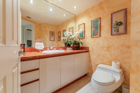 Copropriété à vendre à Miami, Floride: 2 chambres, 192.31 m2 № 1888857 - photo 13