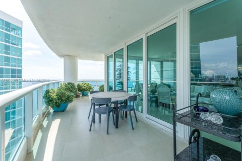 Copropriété à vendre à Miami, Floride: 2 chambres, 192.31 m2 № 1888857 - photo 6