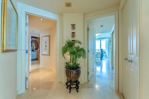 Copropriété à vendre à Miami, Floride: 2 chambres, 192.31 m2 № 1888857 - photo 16