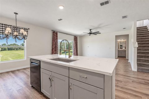 House in Groveland, Florida 5 bedrooms, 219.44 sq.m. № 2393679 - photo 16