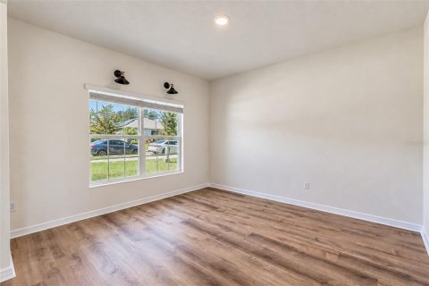 House in Groveland, Florida 5 bedrooms, 219.44 sq.m. № 2393679 - photo 10
