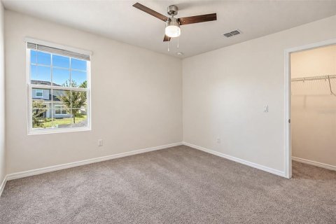 House in Groveland, Florida 5 bedrooms, 219.44 sq.m. № 2393679 - photo 30