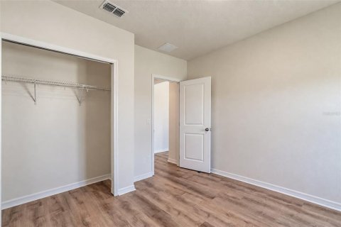 House in Groveland, Florida 5 bedrooms, 219.44 sq.m. № 2393679 - photo 27