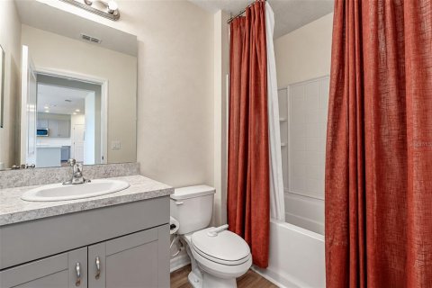 House in Groveland, Florida 5 bedrooms, 219.44 sq.m. № 2393679 - photo 28
