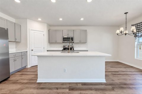 House in Groveland, Florida 5 bedrooms, 219.44 sq.m. № 2393679 - photo 24