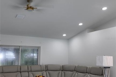 Casa en venta en Brooksville, Florida, 3 dormitorios, 132.48 m2 № 2321111 - foto 18