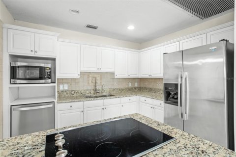 Villa ou maison à louer à Windermere, Floride: 3 chambres, 125.7 m2 № 2410649 - photo 11