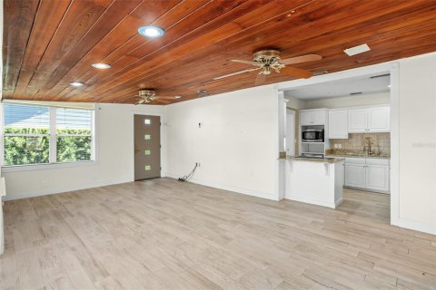 Villa ou maison à louer à Windermere, Floride: 3 chambres, 125.7 m2 № 2410649 - photo 9