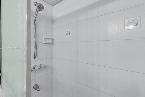 Condominio en venta en Tavernier, Florida, 36.98 m2 № 2040689 - foto 28