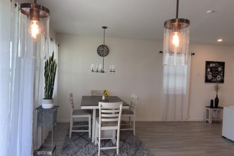 Villa ou maison à louer à Parrish, Floride: 3 chambres, 196.21 m2 № 2383379 - photo 12