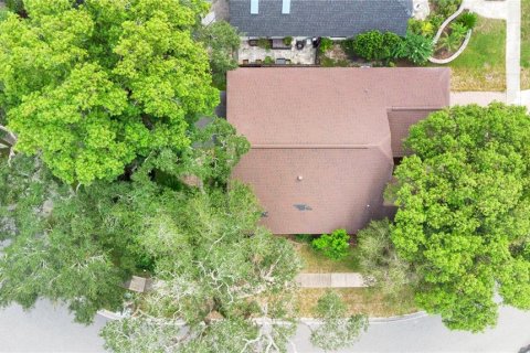 House in Apopka, Florida 3 bedrooms, 132.39 sq.m. № 2339610 - photo 30