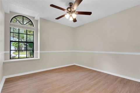 House in Apopka, Florida 3 bedrooms, 132.39 sq.m. № 2339610 - photo 16