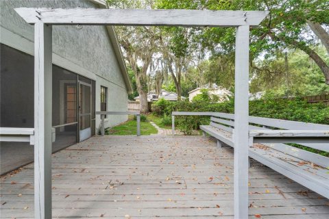House in Apopka, Florida 3 bedrooms, 132.39 sq.m. № 2339610 - photo 20