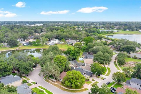 House in Apopka, Florida 3 bedrooms, 132.39 sq.m. № 2339610 - photo 27