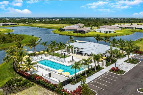 House in WELLEN PARK in Venice, Florida 3 bedrooms, 163.97 sq.m. № 2204441 - photo 17