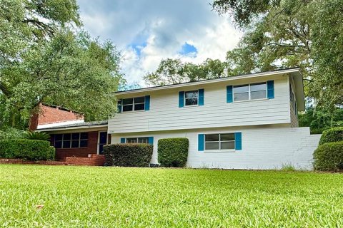 House in Gainesville, Florida 3 bedrooms, 198.53 sq.m. № 2316410