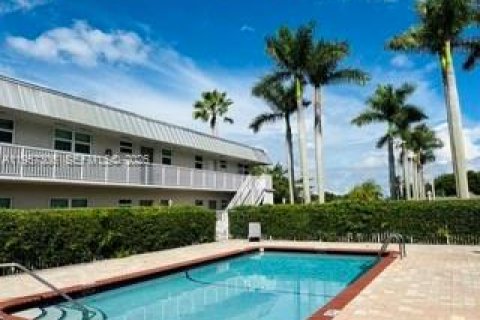 Снять в аренду квартиру в Пемброк-Пайнс, Флорида 2 спальни, 69.86м2, № 2019722 - фото 20