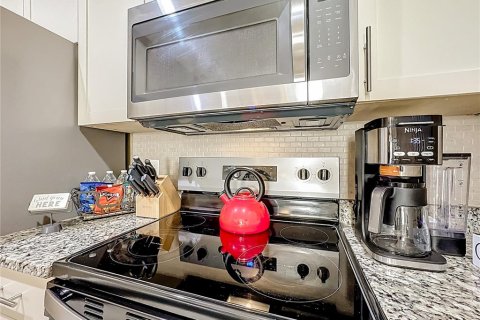 Townhouse in Kissimmee, Florida 3 bedrooms, 120.77 sq.m. № 2148243 - photo 11