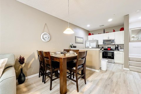 Townhouse in Kissimmee, Florida 3 bedrooms, 120.77 sq.m. № 2148243 - photo 8