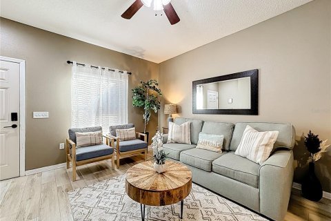 Townhouse in Kissimmee, Florida 3 bedrooms, 120.77 sq.m. № 2148243 - photo 5