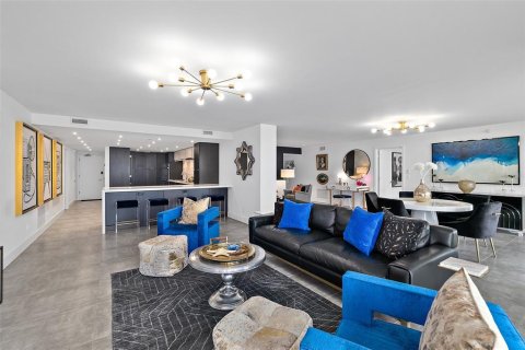 Купить кондоминиум в Дейтона - Бич-Шорс, Флорида 3 комнаты, 256.41м2, № 2092939 - фото 10