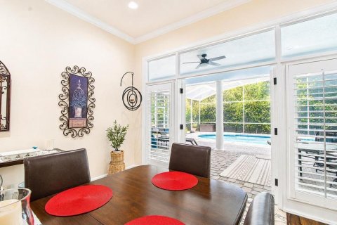 House in Orlando, Florida 4 bedrooms, 257.8 sq.m. № 2318763 - photo 11
