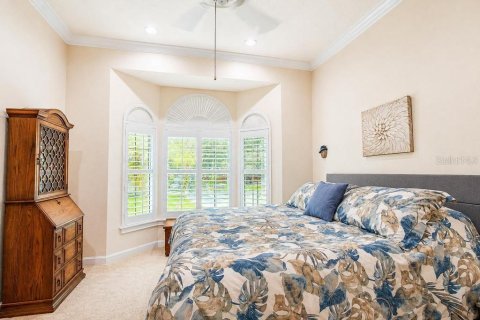 House in Orlando, Florida 4 bedrooms, 257.8 sq.m. № 2318763 - photo 15